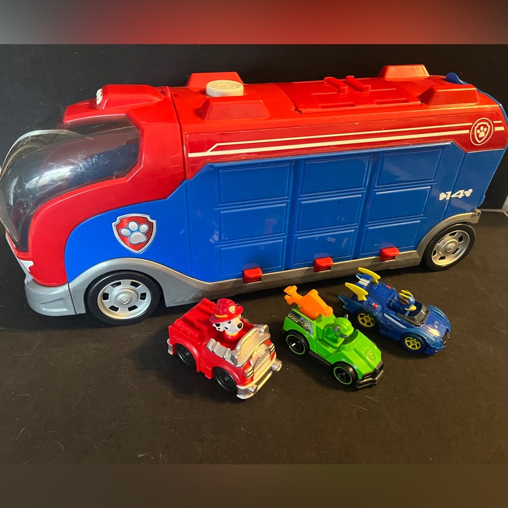 Paw Patrol Mission Cruiser with 3 miniature vehicles